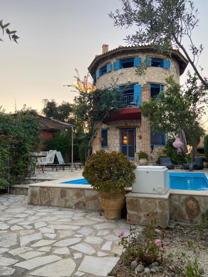 Valory'S Houses - The Tower วาซิลิคอส ภายนอก รูปภาพ
